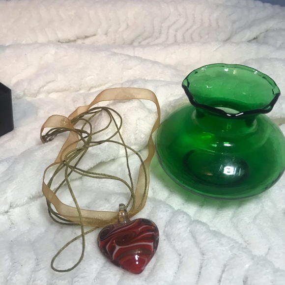 Glass heart necklace orange gold white swirl - Picture 8 of 9